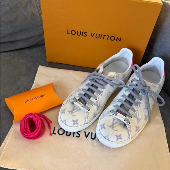 Louis Vuitton Cream and Gray Monogram Sneakers - Picture 9 of 14